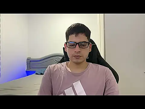 Snapshot of lordbeja chatting on April 7, 2026, 1:29 am lordbeja online show from April 7, 2026, 1:29 am