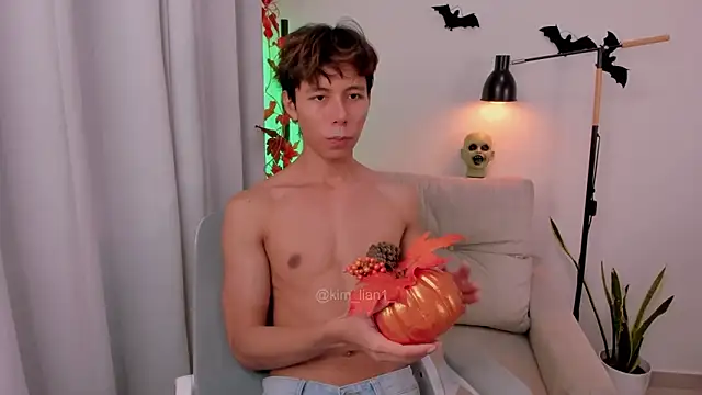 kim lian21 online show from October 8, 2025, 12:17 pm