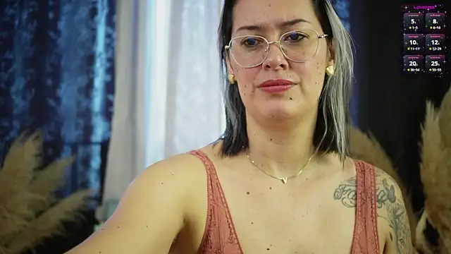 Snapshot of isaibanez chatting on November 26, 2025, 3:12 pm isaibanez online show from November 26, 2025, 3:12 pm