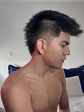 santiago 01 online show from February 18, 2025, 2:16 pm