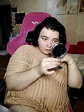 Snapshot of DenisHailey chatting on September 13, 2025, 1:22 pm DenisHailey online show from September 13, 2025, 1:22 pm