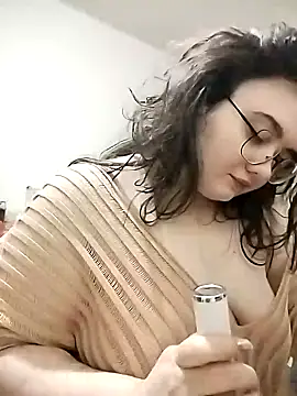 Snapshot of DenisHailey chatting on January 5, 2025, 5:30 pm DenisHailey online show from January 5, 2025, 5:30 pm