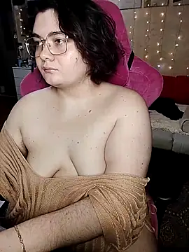 Snapshot of DenisHailey chatting on September 26, 2025, 4:03 pm DenisHailey online show from September 26, 2025, 4:03 pm