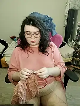 Snapshot of DenisHailey chatting on December 8, 2024, 10:08 am DenisHailey online show from December 8, 2024, 10:08 am