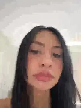 Snapshot of romma95 chatting on July 16, 2026, 2:47 pm romma95 online show from July 16, 2026, 2:47 pm