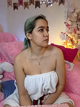 Snapshot of NaomiShimizu chatting on November 2, 2025, 8:03 pm NaomiShimizu online show from November 2, 2025, 8:03 pm