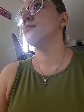 NaomiShimizu online show from April 1, 2026, 7:00 pm