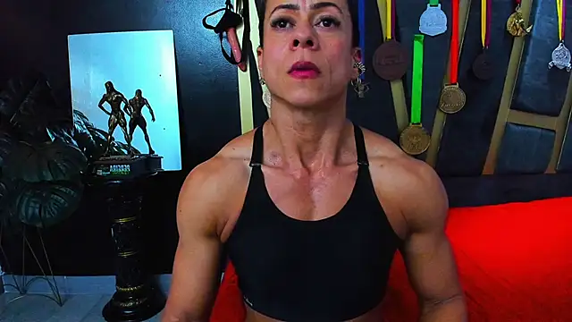 Snapshot of Khloe_Rossich chatting on December 13, 2025, 8:04 pm Khloe Rossich online show from December 13, 2025, 8:04 pm