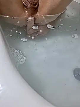 Snapshot of chillmfrs chatting on November 22, 2025, 1:10 pm chillmfrs online show from November 22, 2025, 1:10 pm