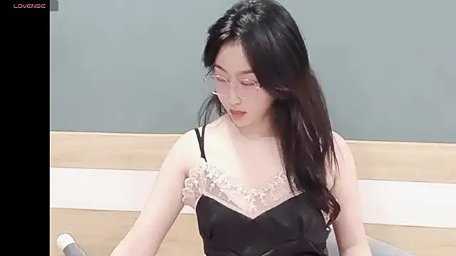 Snapshot of Chuppa_Chup chatting on January 17, 2025, 11:17 am Chuppa Chup online show from January 17, 2025, 11:17 am