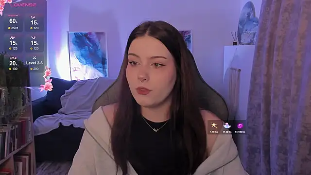 CoralineKeyns online show from November 6, 2025, 9:02 am