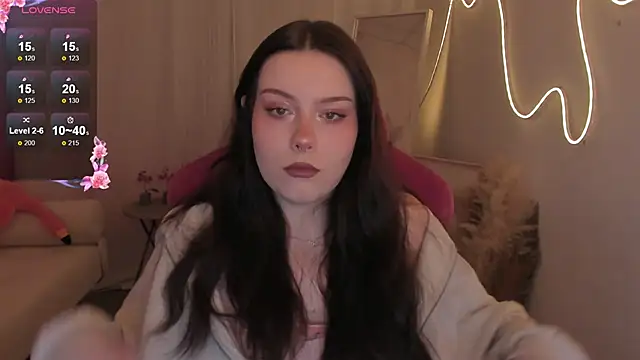 CoralineKeyns online show from March 11, 2026, 5:23 am