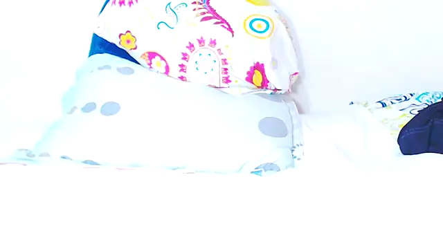 Snapshot of KarlaNughty chatting on October 19, 2025, 2:47 am KarlaNughty online show from October 19, 2025, 2:47 am