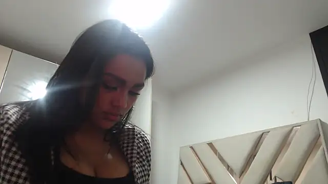 Snapshot of fairylatin222 chatting on November 14, 2025, 1:09 am fairylatin222 online show from November 14, 2025, 1:09 am