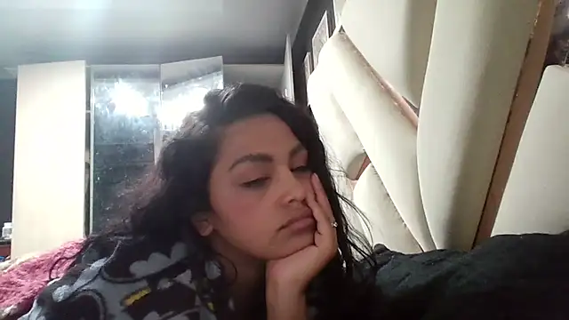 fairylatin222 online show from April 21, 2026, 1:42 am