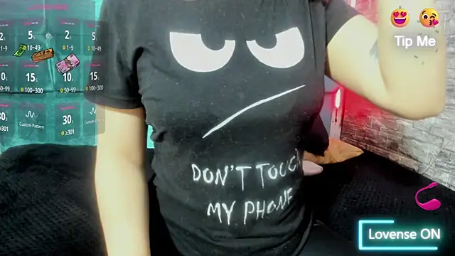 Snapshot of Cloee66 chatting on November 25, 2025, 5:57 pm Cloee66 online show from November 25, 2025, 5:57 pm