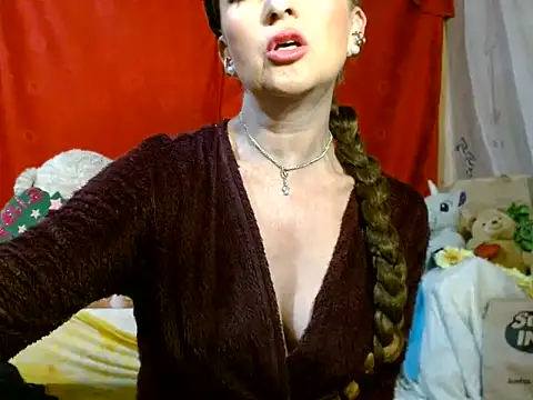 Snapshot of hottieperla chatting on June 7, 2026, 4:01 pm hottieperla online show from June 7, 2026, 4:01 pm