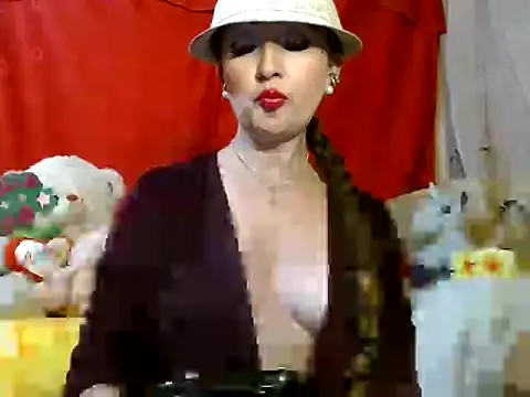 hottieperla online show from April 19, 2026, 4:30 pm