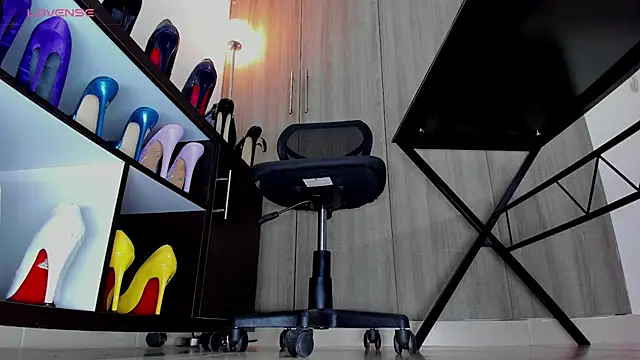 Snapshot of Vero_Starxx chatting on November 6, 2025, 9:30 pm Vero Starxx online show from November 6, 2025, 9:30 pm