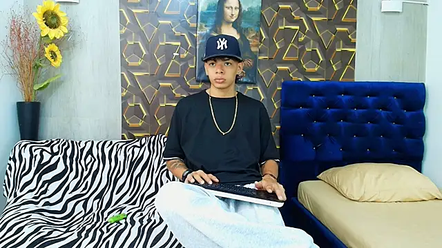 Snapshot of Harry_jhonsson chatting on April 29, 2026, 9:32 pm Harry jhonsson online show from April 29, 2026, 9:32 pm
