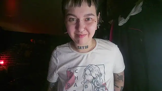 MoorderxDoll online show from February 2, 2025, 11:00 pm