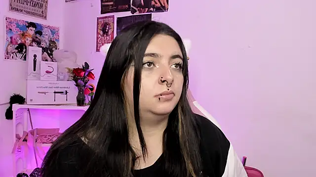 Snapshot of Sachi_Meow chatting on November 16, 2025, 10:42 am Sachi Meow online show from November 16, 2025, 10:42 am