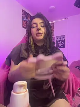 Snapshot of Sachi_Meow chatting on October 31, 2025, 12:35 pm Sachi Meow online show from October 31, 2025, 12:35 pm