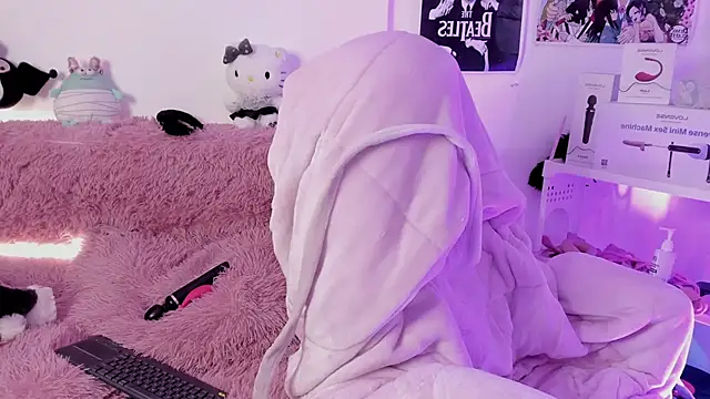 Snapshot of Sachi_Meow chatting on November 7, 2025, 11:15 am Sachi Meow online show from November 7, 2025, 11:15 am