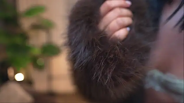 Miss beee online show from November 25, 2025, 11:59 pm