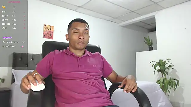 Aaronblack1  online show from February 28, 2026, 5:18 am