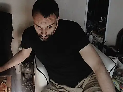 Terizizz online show from May 25, 2026, 2:22 am