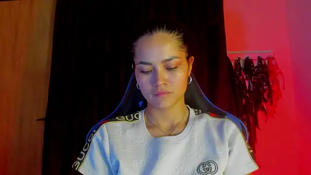 scarlet-kennedy98 online show from November 5, 2025, 11:19 pm