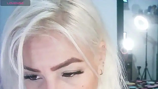 Snapshot of LuCKy_JoK chatting on March 17, 2025, 1:39 pm LuCKy JoK online show from March 17, 2025, 1:39 pm