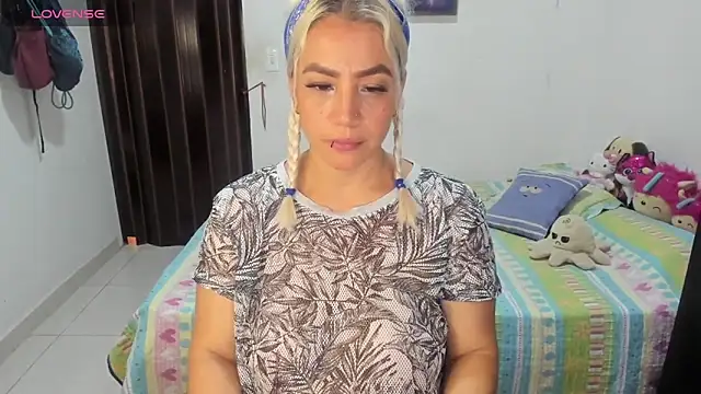 Snapshot of LuCKy_JoK chatting on September 26, 2025, 1:40 pm LuCKy JoK online show from September 26, 2025, 1:40 pm