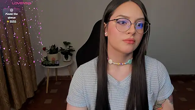 anaveleeez online show from January 10, 2025, 5:26 am