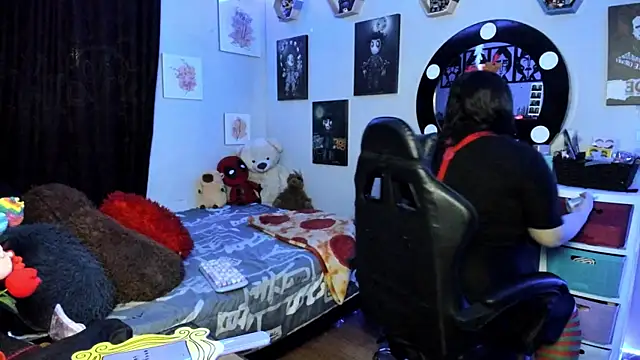 Luise Meyrink online show from December 3, 2025, 2:56 am