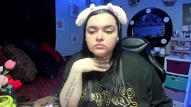 Luise Meyrink online show from April 14, 2026, 4:50 am