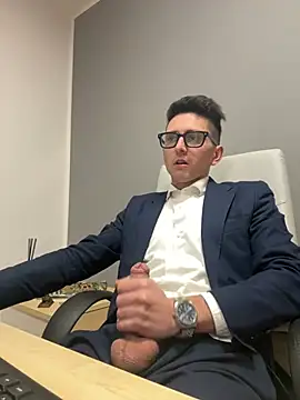 masterboss  online show from February 25, 2025, 1:32 pm