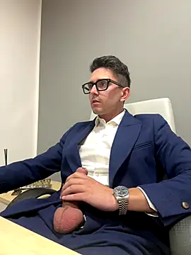 masterboss  online show from November 8, 2025, 1:14 pm