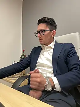 masterboss  online show from December 2, 2024, 12:46 pm