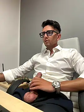 masterboss  online show from September 13, 2025, 12:16 pm