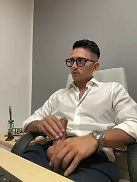 masterboss  online show from September 26, 2025, 11:50 am