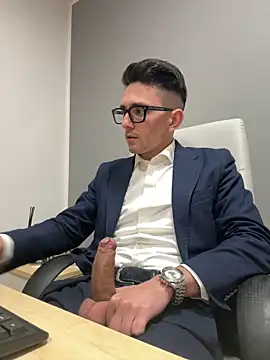 masterboss  online show from January 15, 2025, 12:47 pm