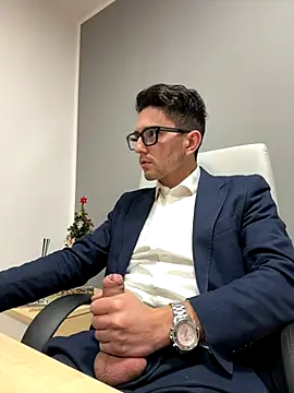 masterboss  online show from December 5, 2024, 12:39 pm