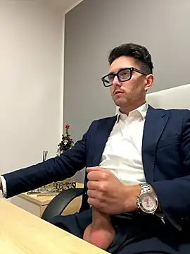 masterboss  online show from December 4, 2024, 12:30 pm