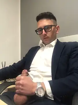 masterboss  online show from April 13, 2026, 11:47 am