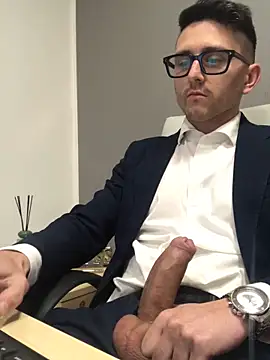 masterboss  online show from April 17, 2026, 11:57 am