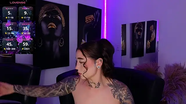 Snapshot of _brenna_hanson chatting on November 6, 2025, 7:18 pm brenna hanson online show from November 6, 2025, 7:18 pm