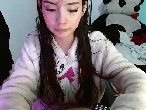  annie rosse online show from September 18, 2025, 8:01 pm