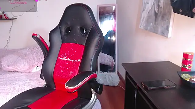 Snapshot of MissDennise chatting on October 24, 2025, 5:23 pm MissDennise online show from October 24, 2025, 5:23 pm